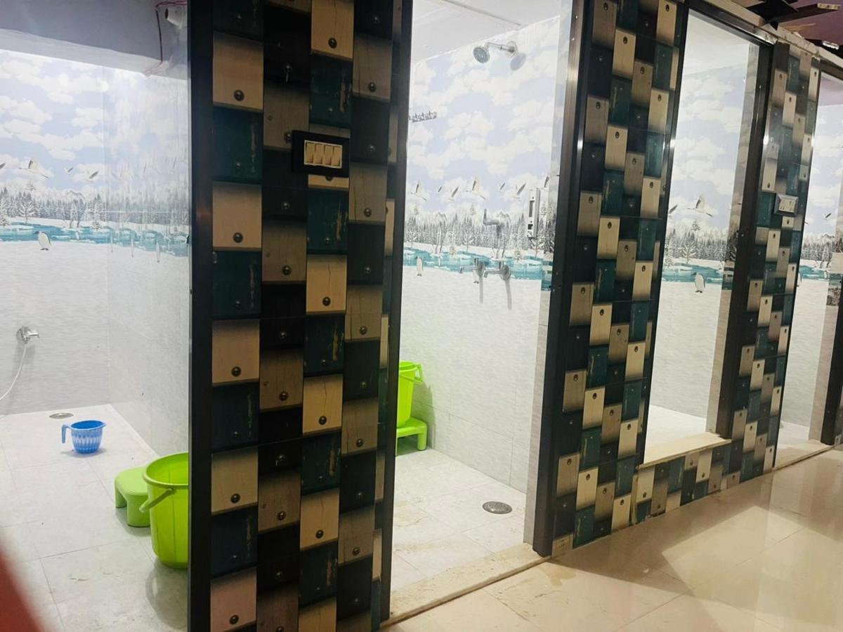 Maa Gayatri Dormitory - Varanasi — Photos 1
